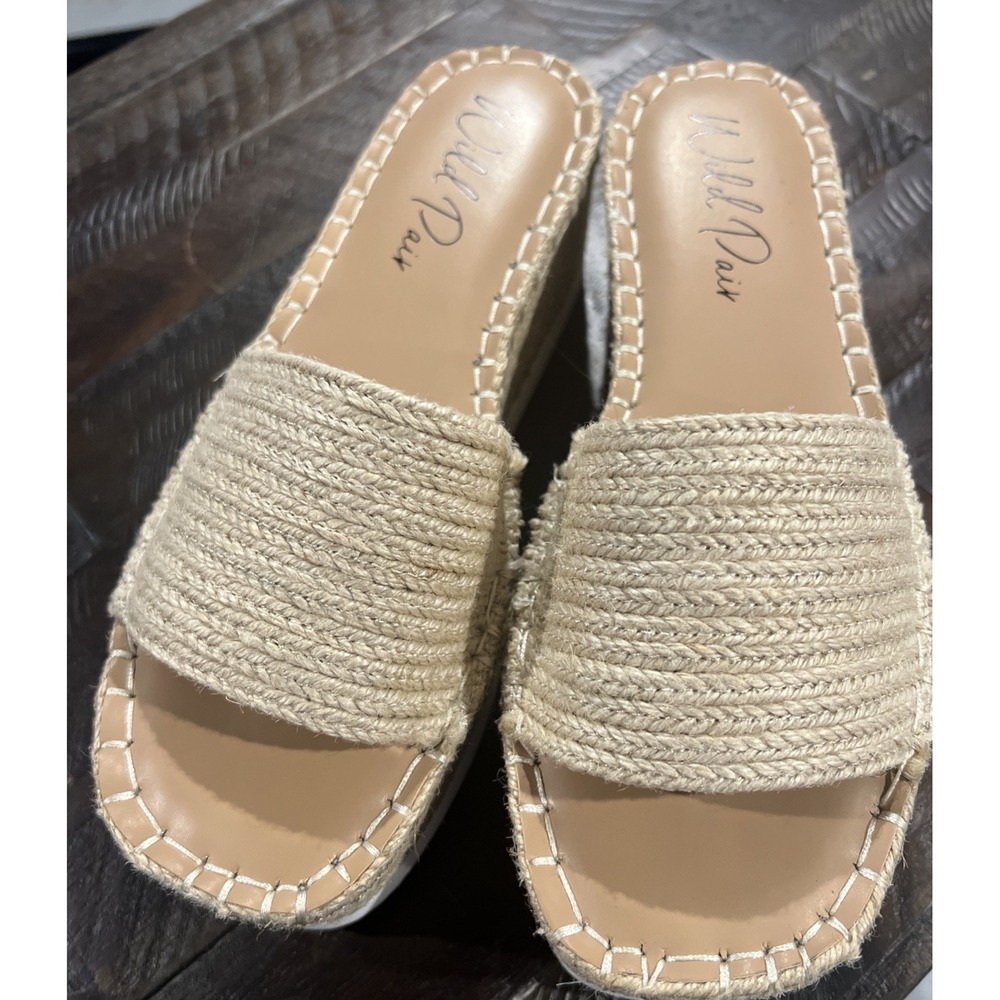 Wild‎ Pair Womens SHERMER Ivory Wedge Sandals Shoes 7.5 Medium (B,M) BHFO 2844